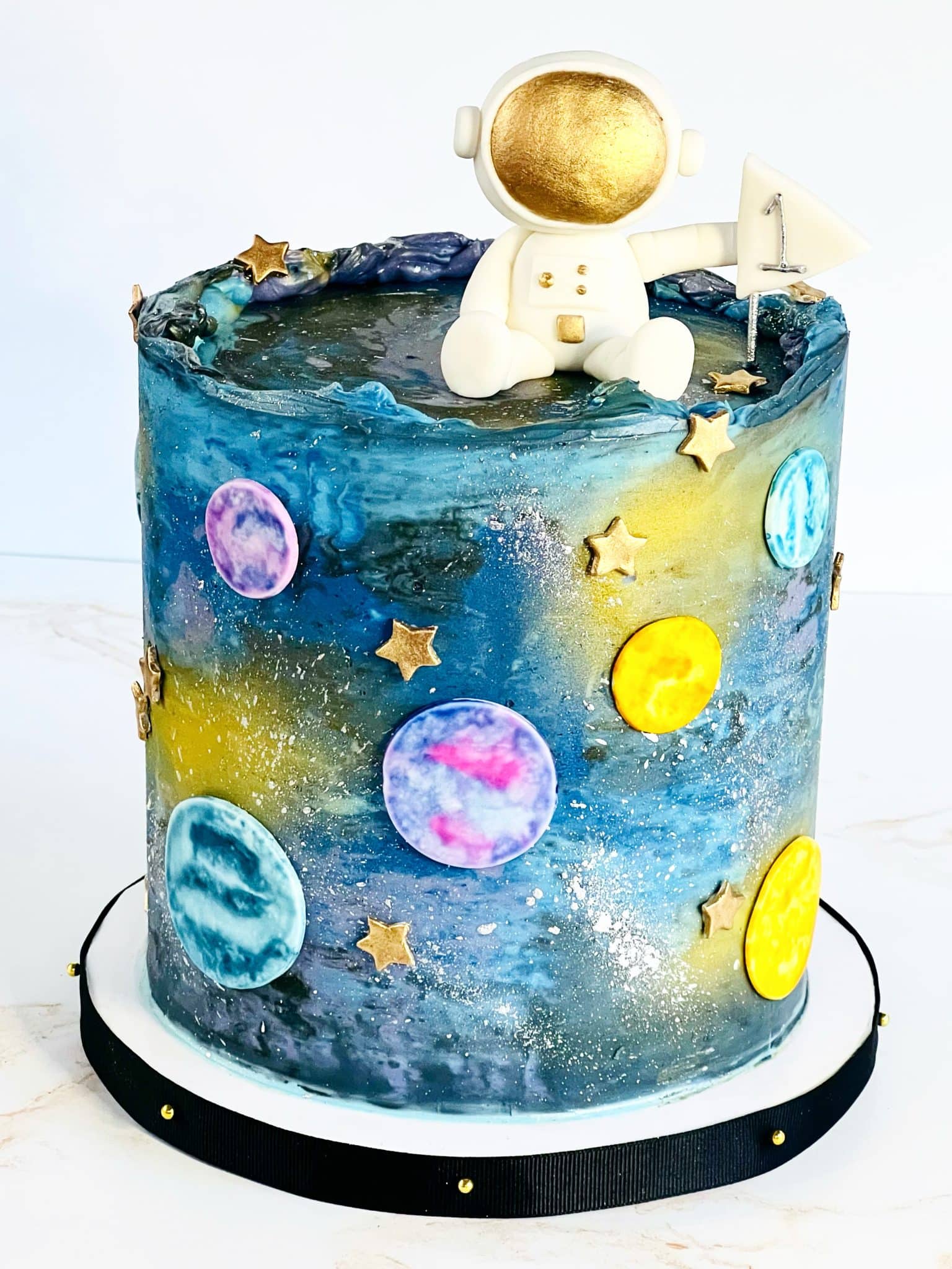 space-cake-whipped-bakeshop