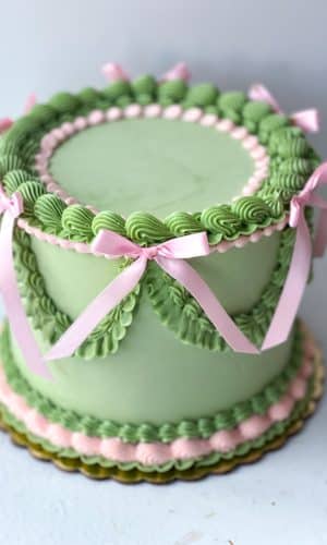 Vintage Bow Cake