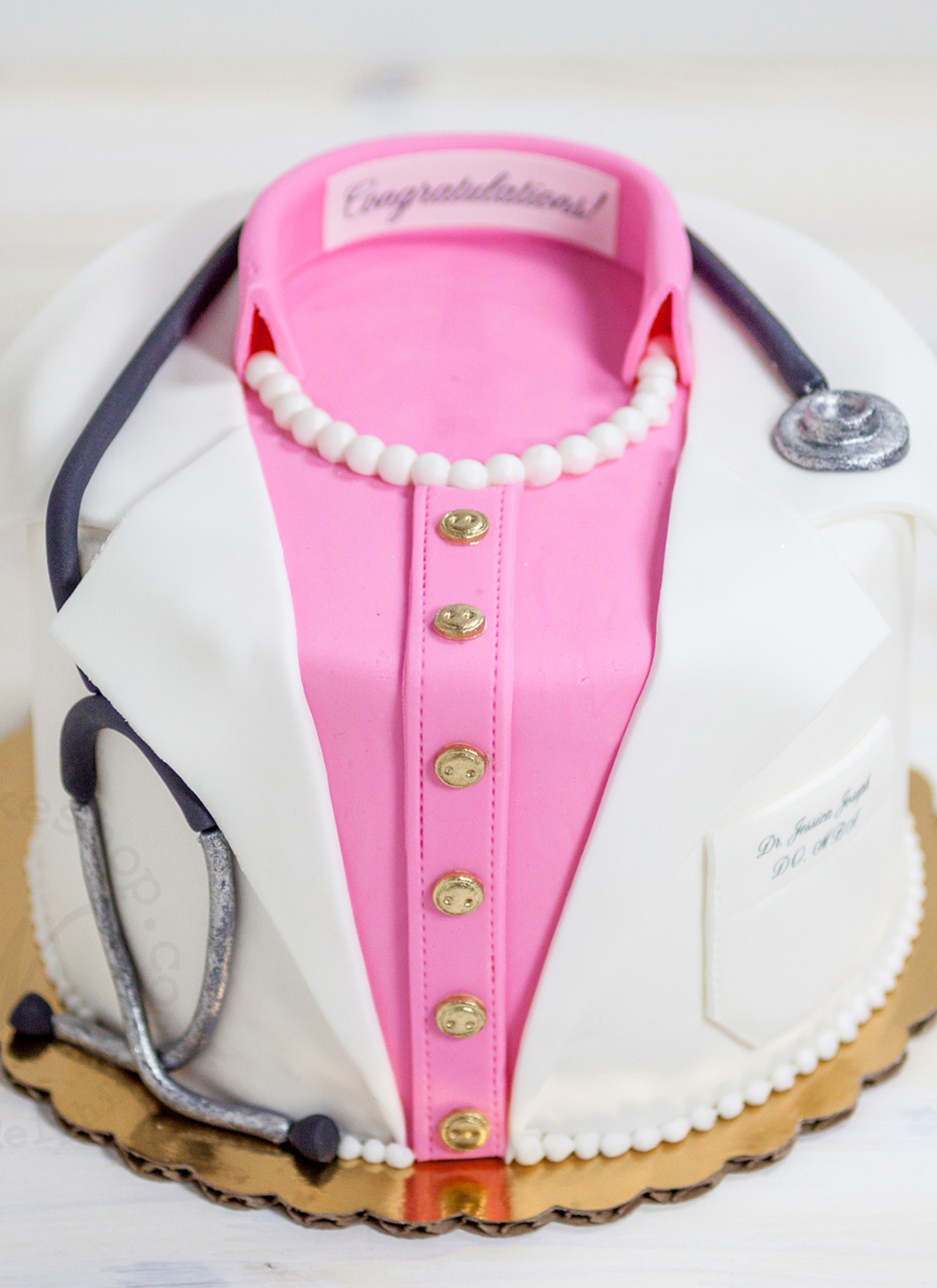Whipped_bakeshop_doctor-grad-cake